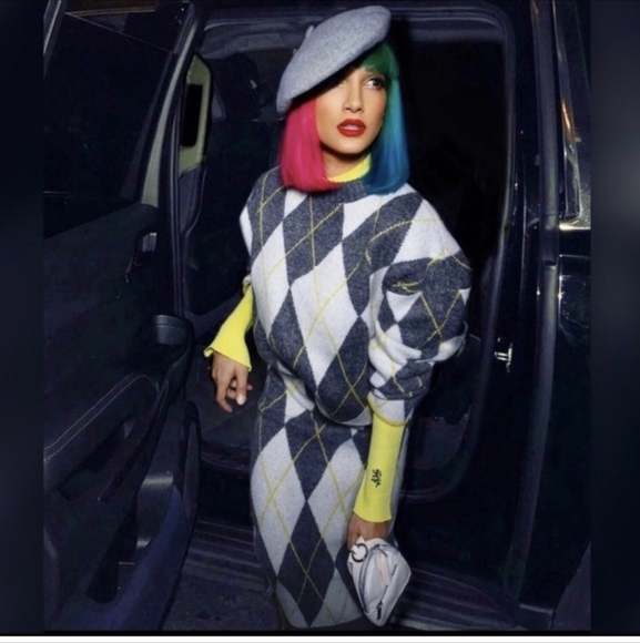 Pringle of Scotland and H&M collaboration set - Picture 1 of 17